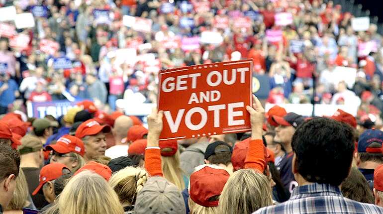 Trump supporters react at Ohio rally