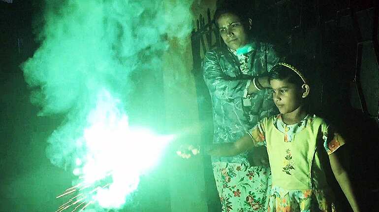 Firework sellers fume over fesitval 'eco-cracker' ban