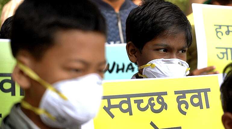 Scores protest over Delhi air pollution