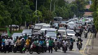 Sri Lanka political rally brings chaos to Colombo streets