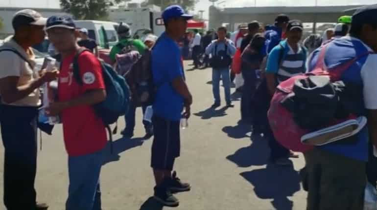 After 6 days of rest, migrant caravan heads again towards US After 6 days of rest, migrant caravan heads again towards US