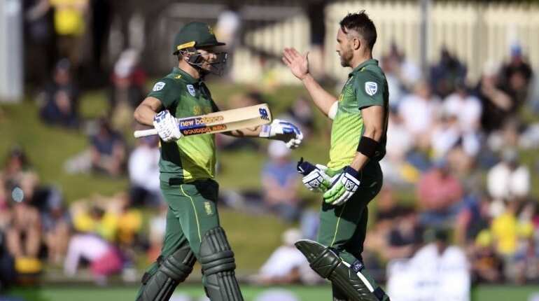 Miller, Faf tons power Proteas to 320 against Australia in deciding ODI Miller, Faf tons power Proteas to 320 against Australia in deciding ODI