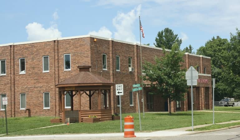 Wisconsin school district decries photo of students giving Nazi salute Wisconsin school district decries photo of students giving Nazi salute