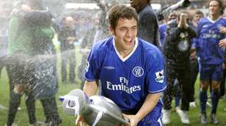 Former England and Chelsea midfielder Joe Cole announces retirement