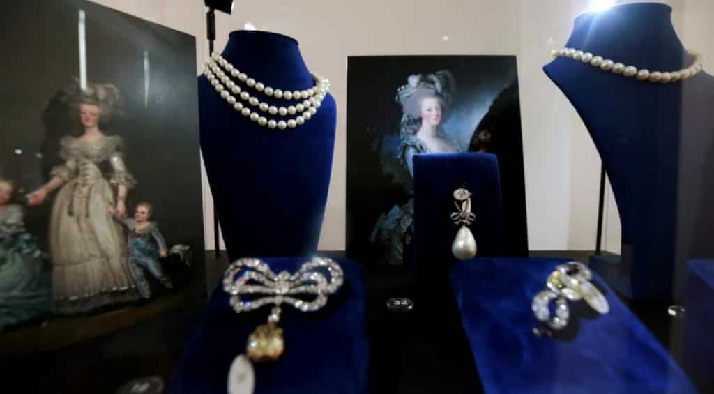 Marie Antoinette's jewels up for auction in Geneva