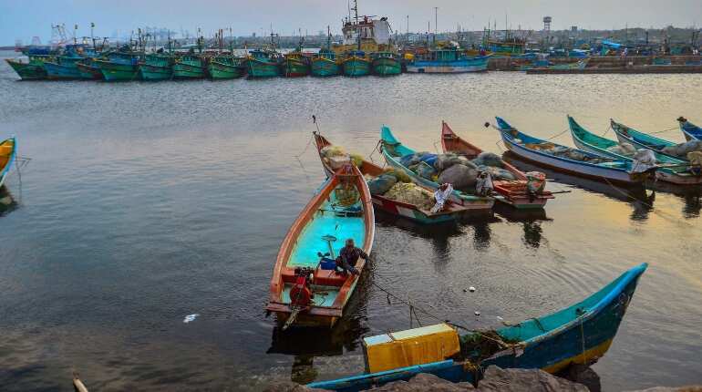 Indian Navy on alert as cyclone Gaja set to make landfall in Tamil Nadu today