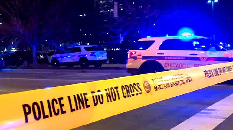 Video: Four killed, including gunman and police officer, in shooting at Chicago hospital