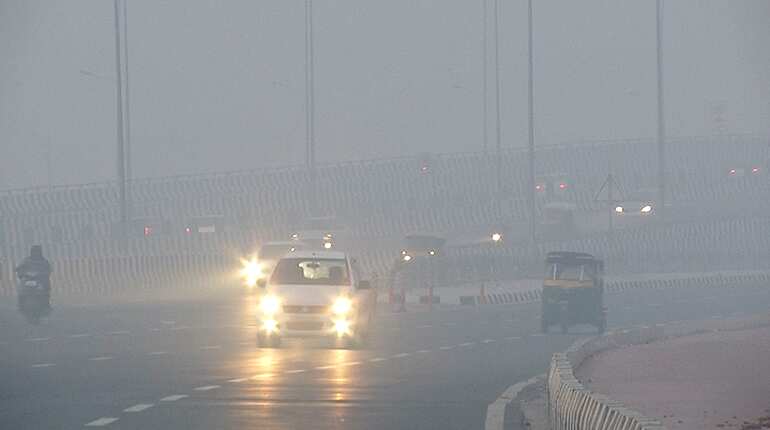 Delhi chokes under blanket of hazardous smog