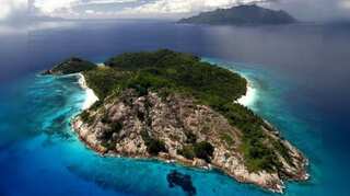 Tribesmen shoot American dead with arrows on Andaman island