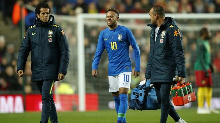 Brazil's Neymar says injury not serious Brazil's Neymar says injury not serious