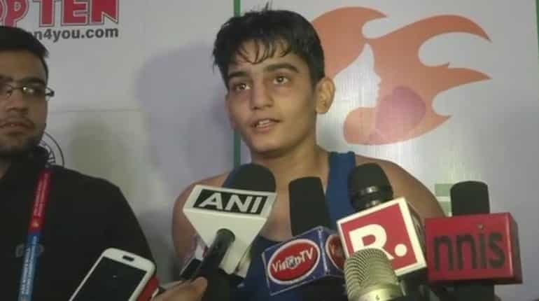 World Boxing Championships: 21-year-old Sonia joins Mary Kom in final, Simranjit settles for bronze