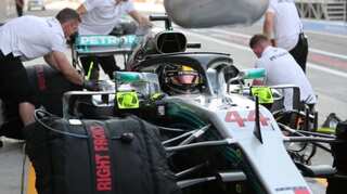 Lewis Hamilton fastest in final practice of 2018 season