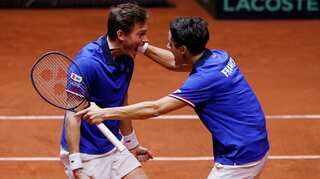 France stay alive in Davis Cup final after doubles win