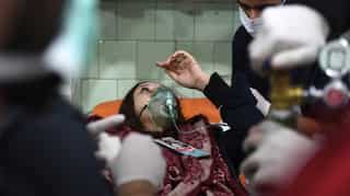 Around 100 Syrians struggle to breathe after 'toxic' attack