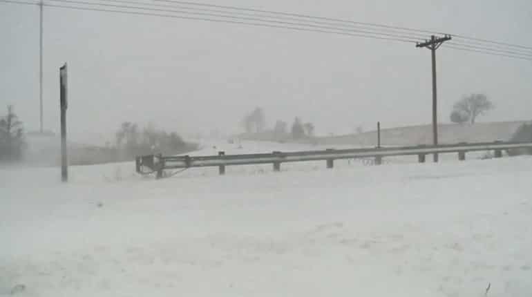 Storm strands US holiday travelers, more than 1,240 flights canceled Storm strands US holiday travelers, more than 1,240 flights canceled