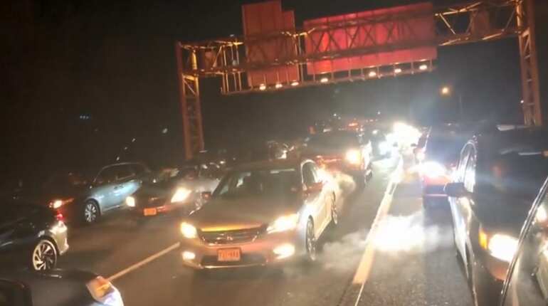 Delaware bridge closed due to gas leak from nearby chemical plant