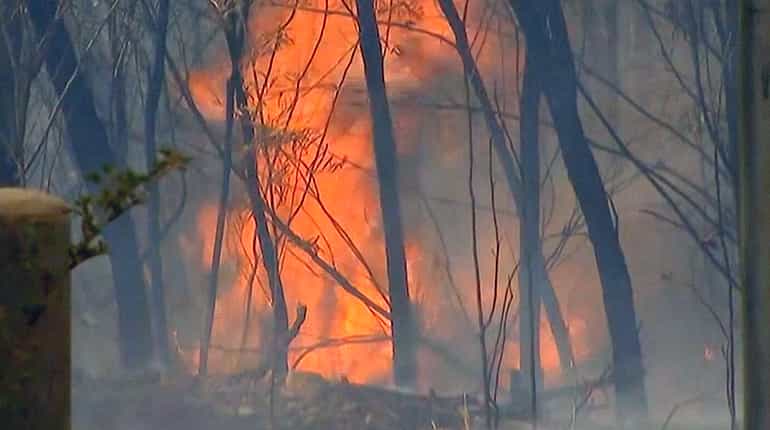 'Unprecedented weather' in Australia's Queensland causes bushfires