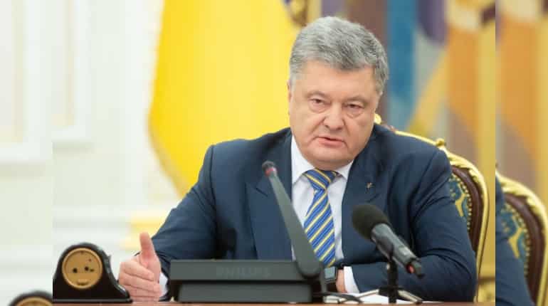 Ukraine warns of threat of 'full-scale war' with Russia