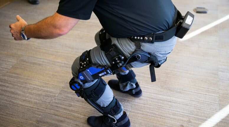 Pentagon looks to exoskeletons to build 'super-soldiers' Pentagon looks to exoskeletons to build 'super-soldiers'