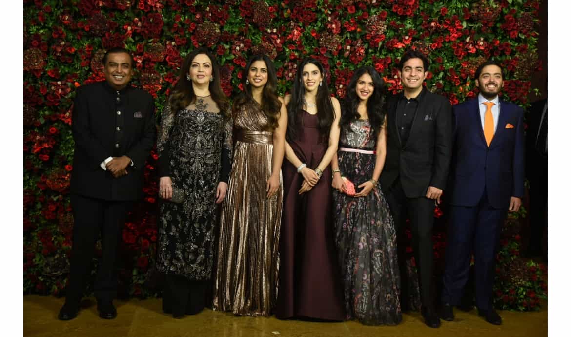 DeepVeer's big bash for Bollywood