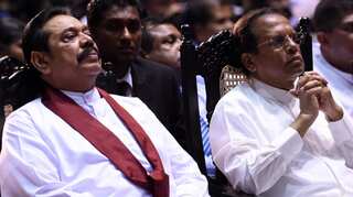 Ex-Lankan president Kumaratunga warns Sirisena against alliance with Rajapaksa