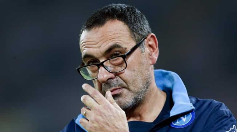 Maurizio Sarri wants to retain Olivier Giroud at Chelsea next season Maurizio Sarri wants to retain Olivier Giroud at Chelsea next season