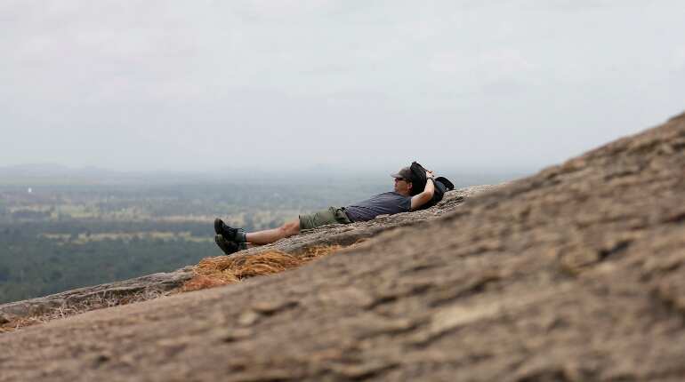 Sri Lanka's political crisis spurs tourists to cancel in peak season