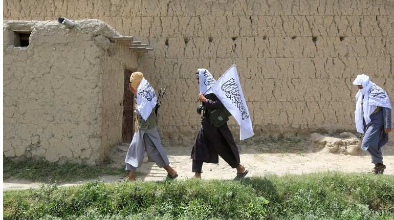 As fear grows for women's rights in Afghanistan, 20-year-old wins Afghan-American star for the first time