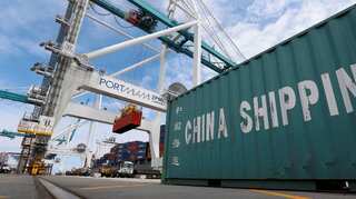 US trade deficit hits 10-year high; job and economic growth slows down