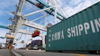 US trade deficit hits 10-year high; job and economic growth slows down