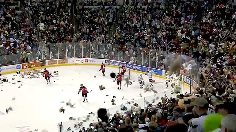 Ice Hockey fans toss over 34,000 teddy bears