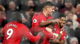 Manchester United crush Fulham for first league win in five games