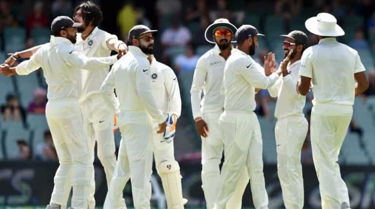 IND vs AUS: Australia 186/6 at lunch, need 137 runs more IND vs AUS: Australia 186/6 at lunch, need 137 runs more