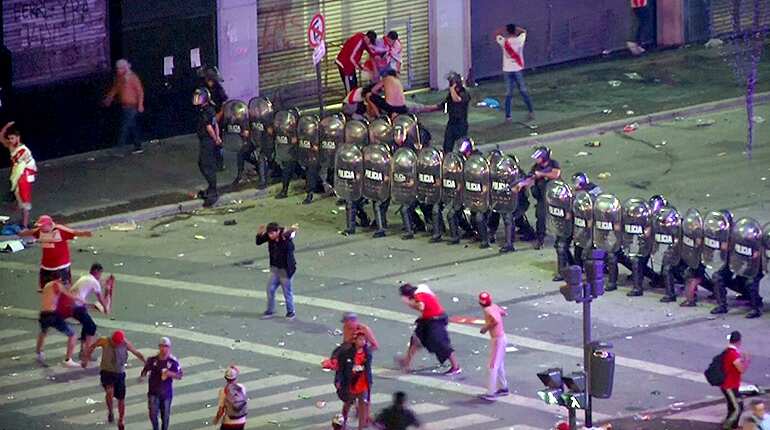 Argentina's Libertadores' celebrations descends into violence
