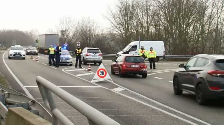 German police secure border as Strasbourg shooter remains on the run