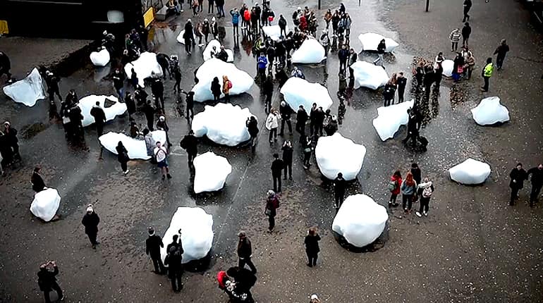 Melting ice in London aims to highlight global warming