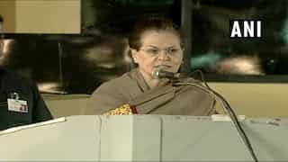 Sonia bats for strong Cong-DMK ties to take on BJP in Lok Sabha elections