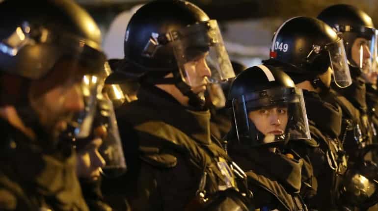 Thousands Hungarians hit streets in fresh protest against Viktor Orban's reforms Thousands Hungarians hit streets in fresh protest against Viktor Orban's reforms