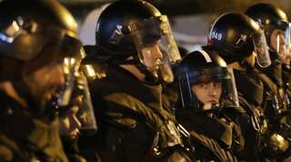 Thousands Hungarians hit streets in fresh protest against Viktor Orban's reforms