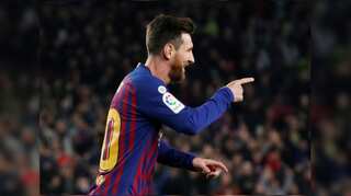 Barcelona ease past Celta to end year top of La Liga