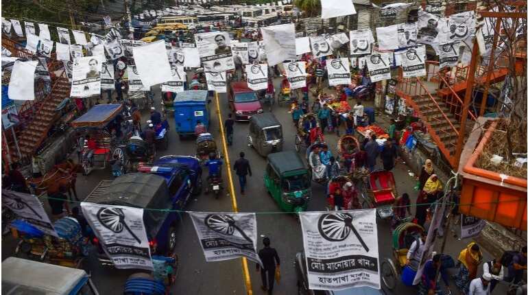 Bangladesh: At least 10 journalists attacked ahead of polls
