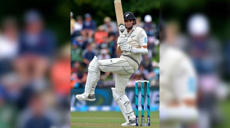 Southee rescues New Zealand with bat and ball after Lakmal blast