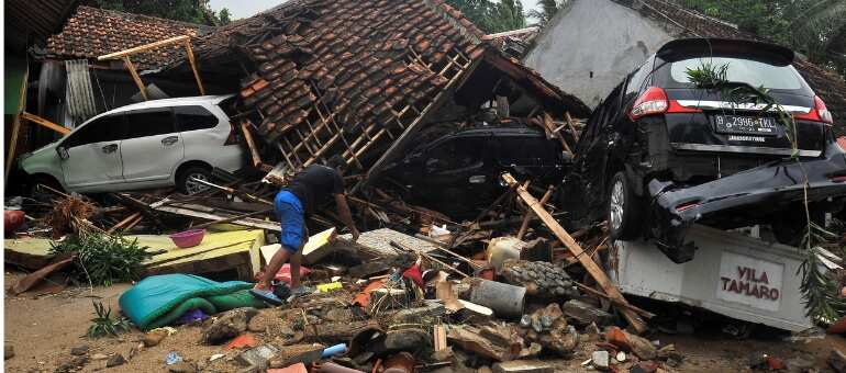 Volcano-triggered tsunami