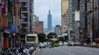 Taiwan searches for 152 missing Vietnamese tourists