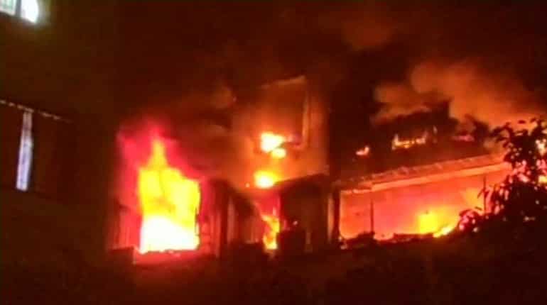Mumbai: Major fire breaks out in high-rise building, 5 killed