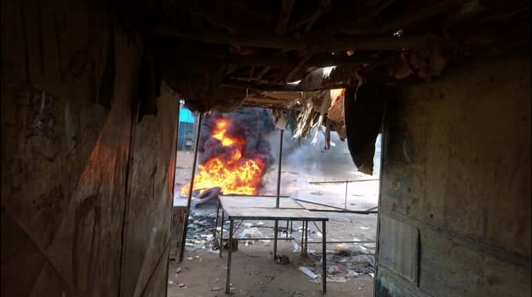 Sudan police tear gas protesters ahead of parliament march: Witnesses Sudan police tear gas protesters ahead of parliament march: Witnesses