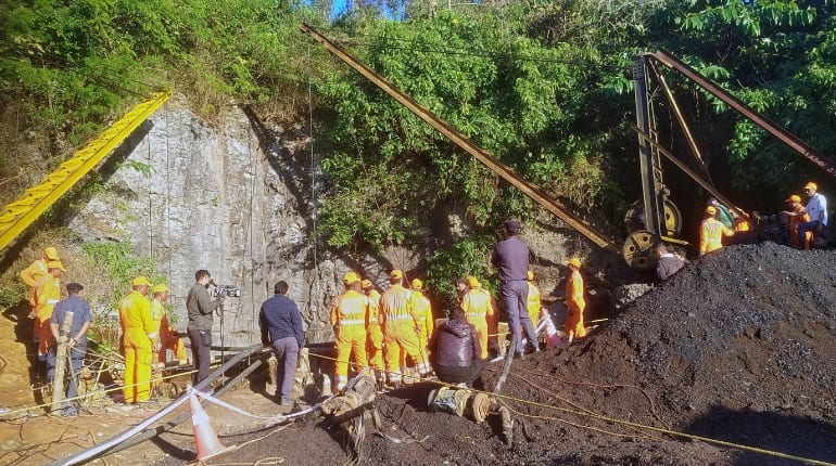 Rescue team to clear water in the area first