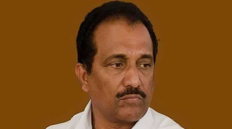 Venugopal meets Siddaramaiah, other leaders amid political crisis in Karnataka