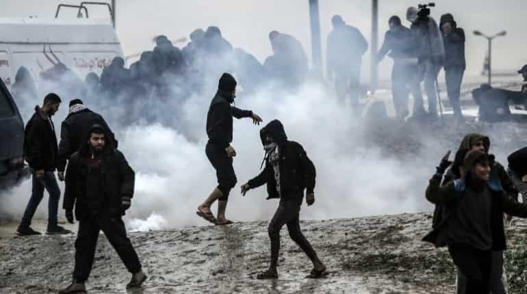 First Gaza rocket in six weeks draws Israeli riposte