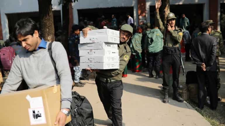 Bangladesh uses EVMs for first time in general election Bangladesh uses EVMs for first time in general election
